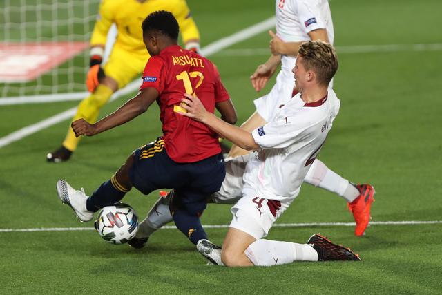 意甲-弗拉霍维奇双响小基耶萨破门 尤文3-0萨索洛